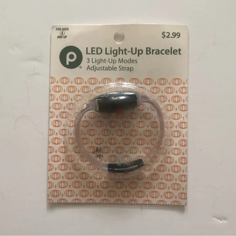 LED Light Up Bracelet Pirate Skull & Crossbones NWT Halloween